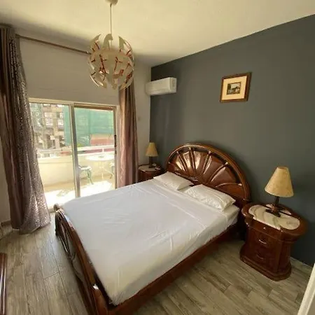 Triton Finikoudes Apartamento